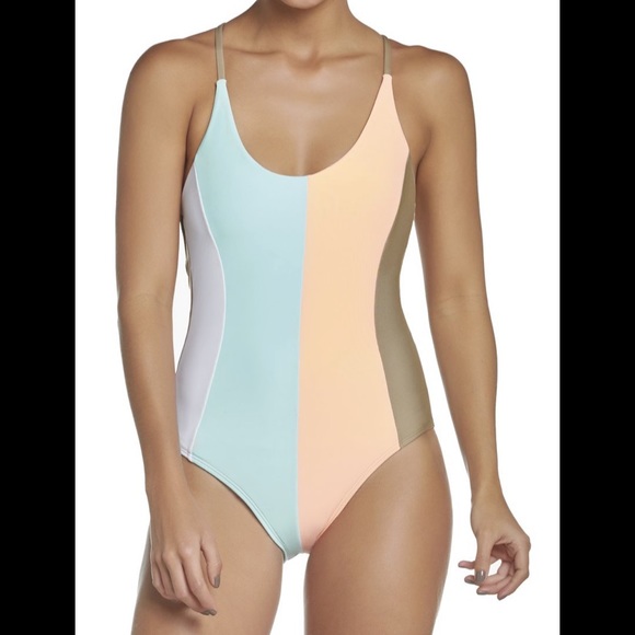 PilyQ Sandstone Farrah One piece NWT - Picture 7 of 14